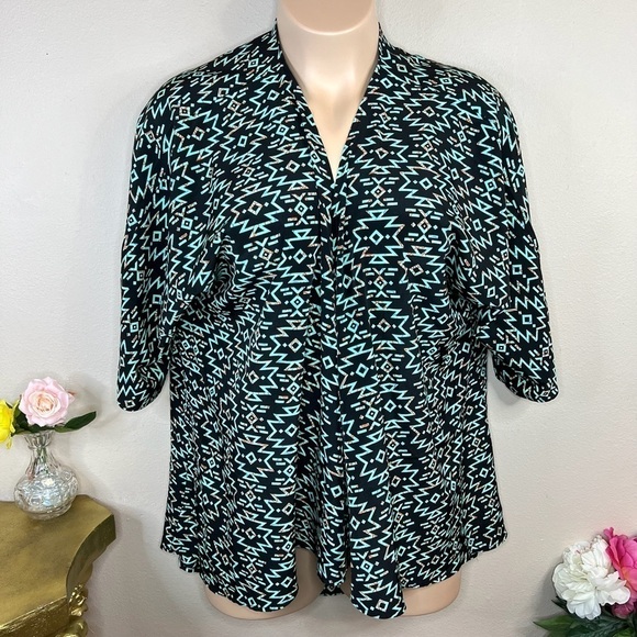 L Black & Green Geometric Boho Kimono Style Shrug Short Sleeve Large - Picture 1 of 7